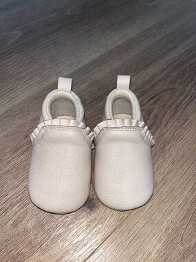 Baby Soft Leather Moccasins in Light Pink/Cream
